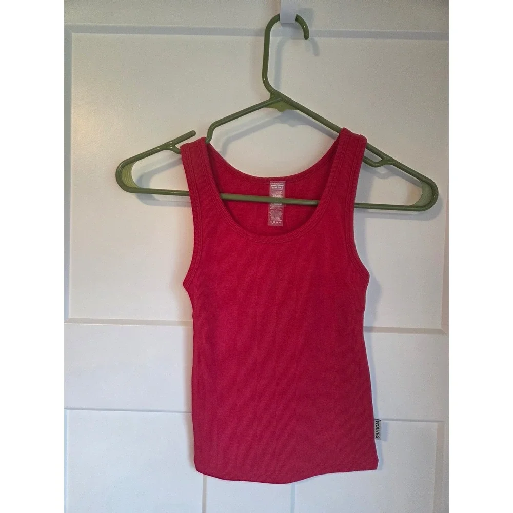 Darc Sport Wolves Ribbed Tank Top Red Scoop Neck Athletic Crop Top Small